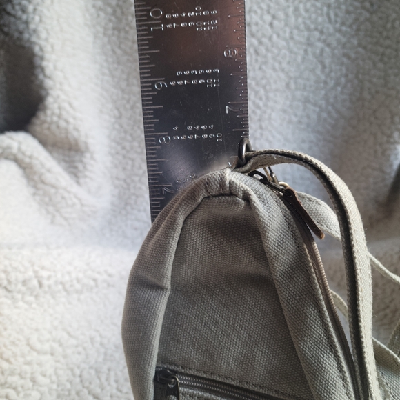 LL Bean Canvas Mini crossbody - Picture 3 of 6